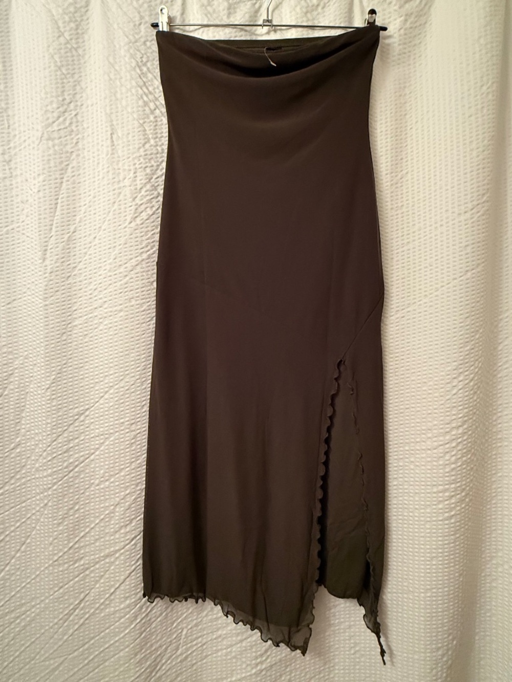 NEW Urban Outfitters Samara Strapless Mesh Midi Dress Sz M Green Olive Leg Slit